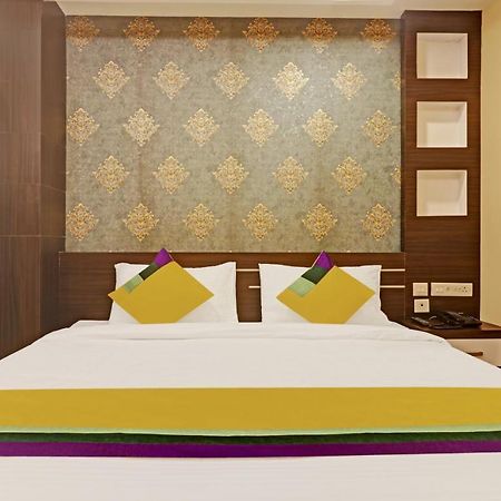 Itsy Hotels Sapphire Residency Manjeri Eksteriør bilde